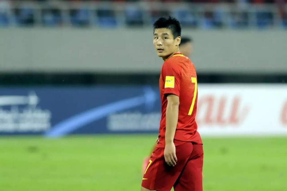 破产后被五个死对头轮换欺负
