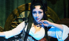 大乳喷奶水www